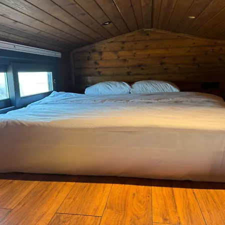 Goga Кемпинг *